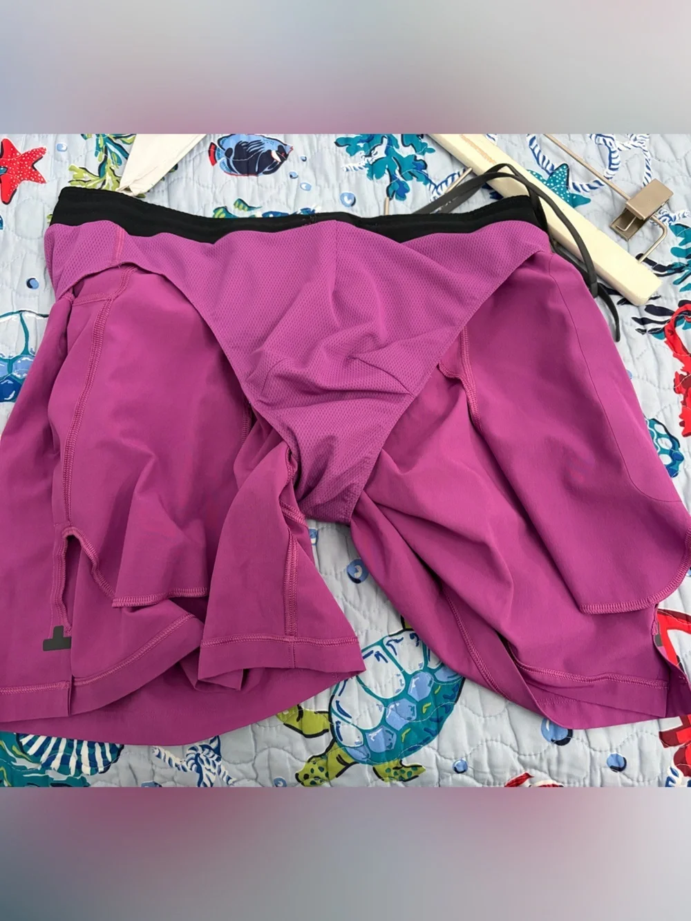 Lululemon Active Drawstring Shorts - Purple color Men’s size Large lined shorts